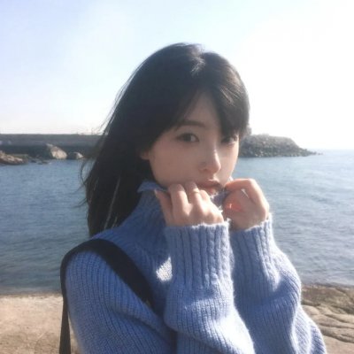 两个月亮 封面